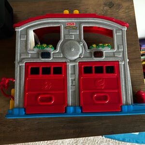 Vintage fisher-Price Little People Fire Station Playset